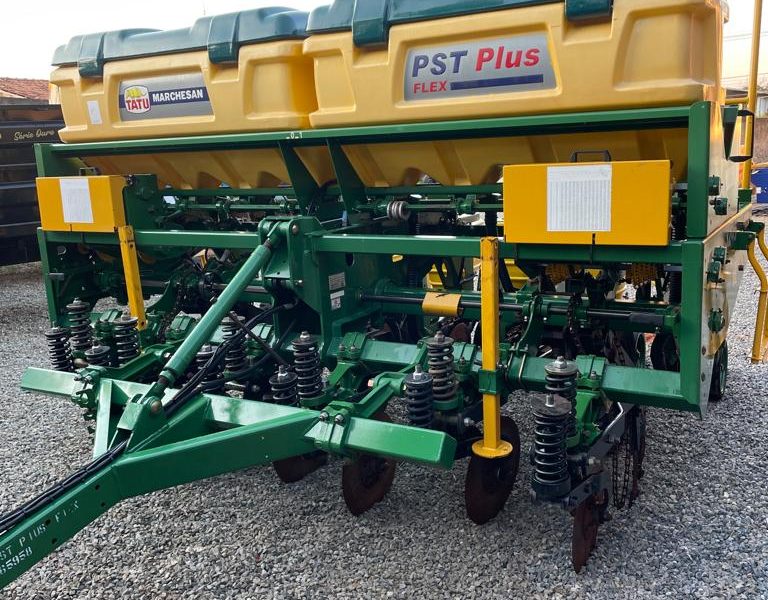 Plantadeira de Arrasto PST Plus Flex 3245 6 Linhas