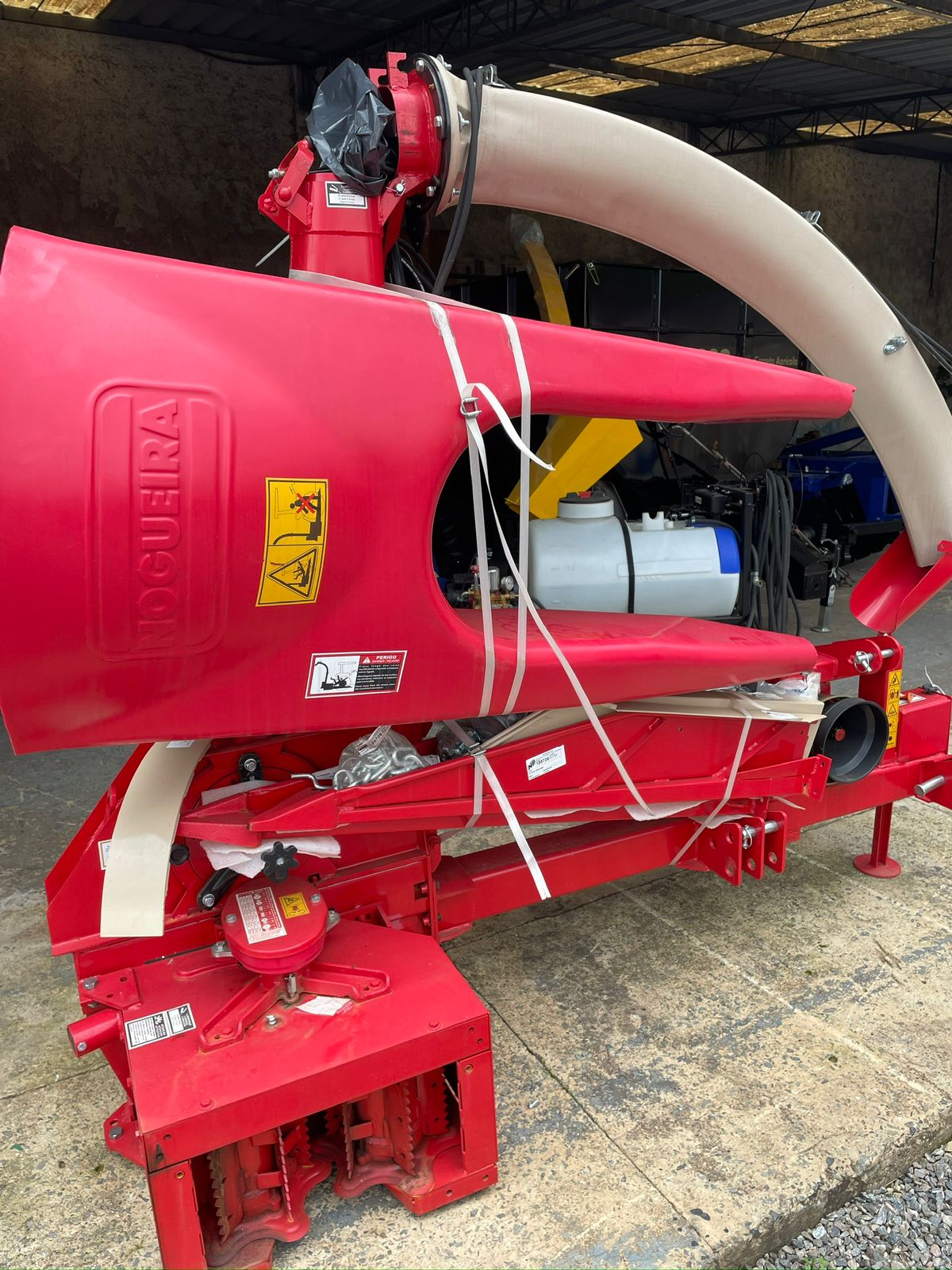 Colhedora de Forragens - New Pecus G3 - Almeida Agrícola