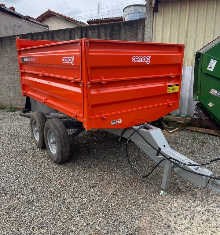 Carreta Agrícola Basculante Hidráulica- CBHM 5000 C/Pneus