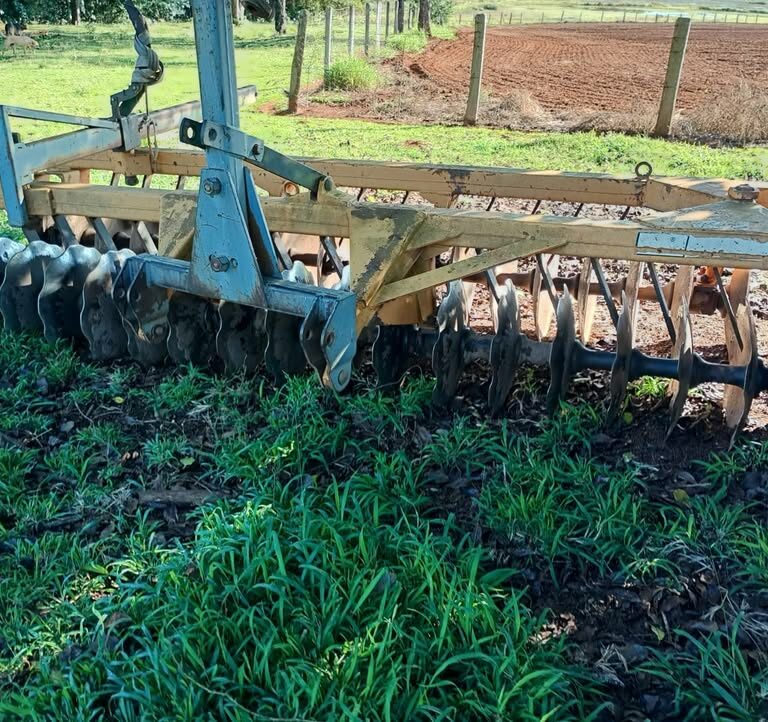 Grade Niveladora Leve 36 Disco Baldan - Usado