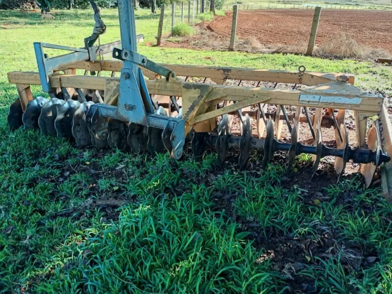 Grade Niveladora Leve 36 Disco Baldan - Usado