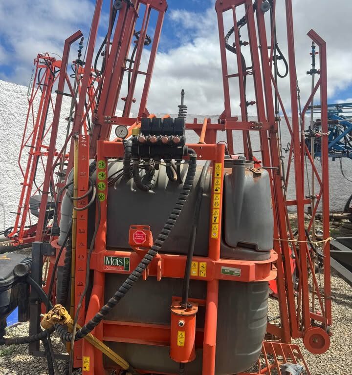 Pulverizador Agrícola Hidráulico 800 Litros Eletroeletrônico - Usado