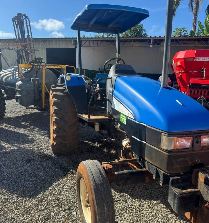 Trator New Holland TL 75 - 4 x 2 - 2008
